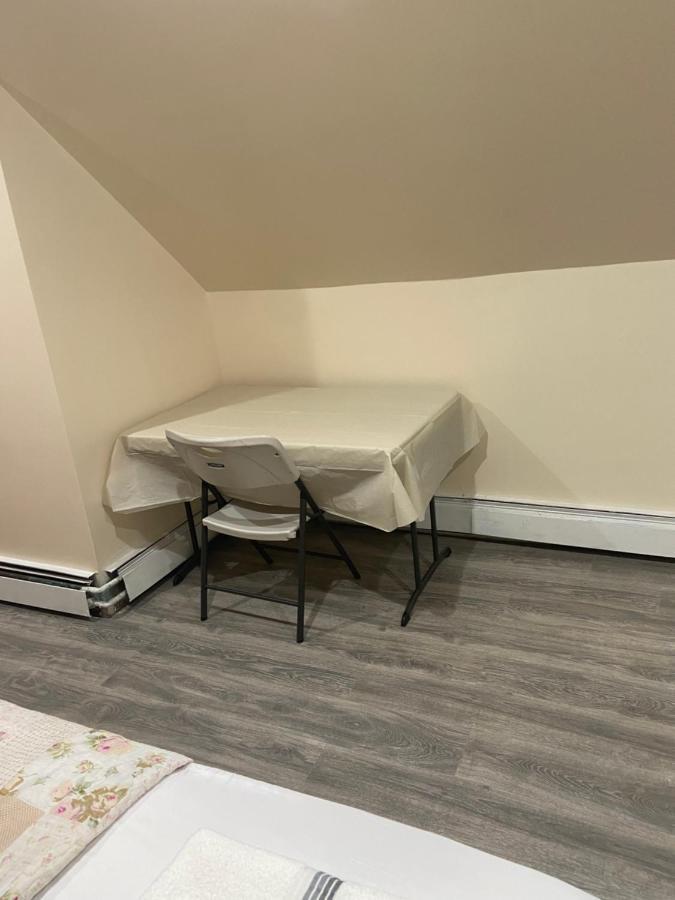 A Comfortable Room New York Esterno foto