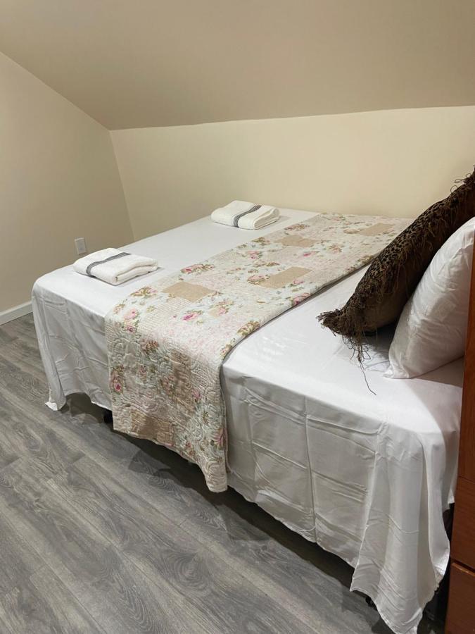 A Comfortable Room New York Esterno foto